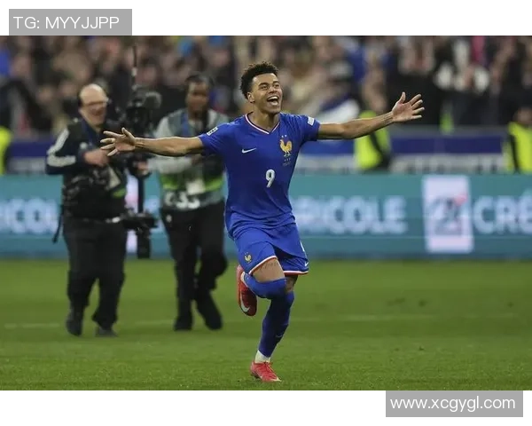 世界著名足球球星罚球命中率数据对比与技术特点分析